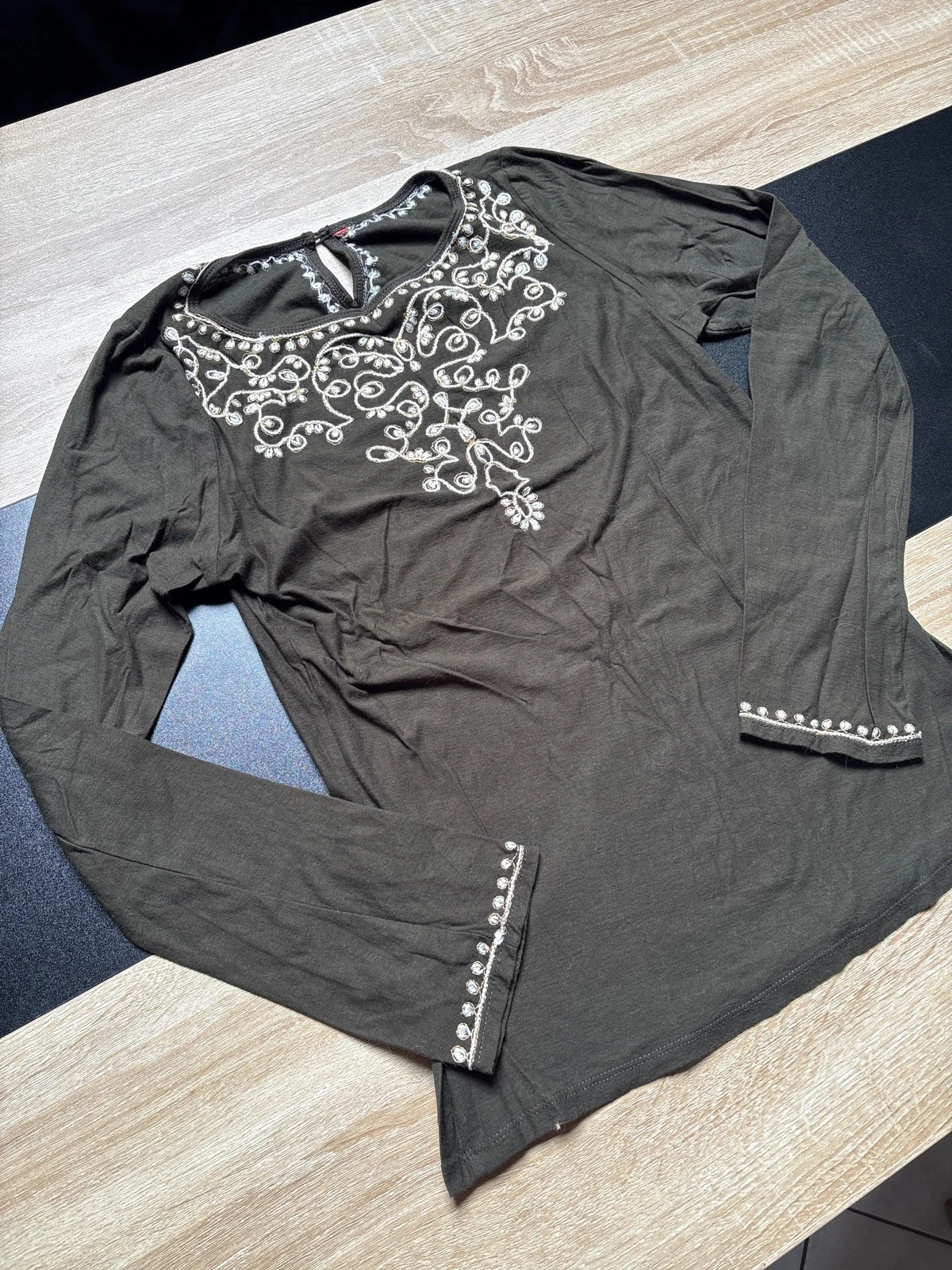 Lange mouw top met ornamenten motief maat M – photo 2